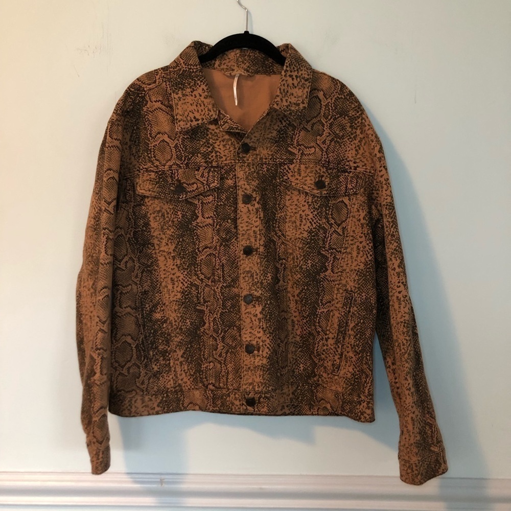 Free People Orange & Black Snakeskin Print Trucker Jacket Size Medium - Picture 5 of 15